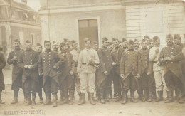 RARE 45 MALLET MONTARGIS. Groupe De Militaires 1905 - Montargis