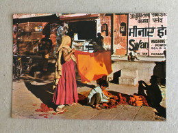 India Indie Indien - Jaipur A Woman Drying A Freshly Dyed Sari Types Type Folklore - India