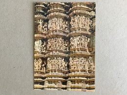 India Indie Indien - Kajuraho The Kandariha Mahadevo Temple Sculpture Art - Inde