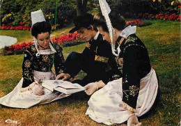 Folklore - Costumes - Bretagne - Costumes De Quimper - CPM - Voir Scans Recto-Verso - Costumes