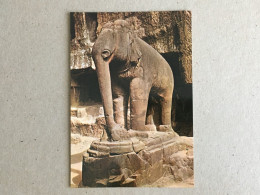 India Indie Indien - Ellora Isolated Elephant Courtyard Of Cave No. 33 - India