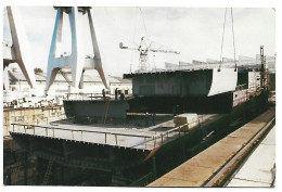 PORTAAERONAVES " R-11" EN CONSTRUCCION EN FERROL.- BARCO - BOAT - BATEAU - BOOT.-  ( ESPAÑA ) - Warships