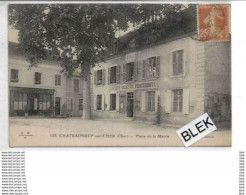 18 . Cher  : Chateauneuf  Sur Cher  : Place De La Mairie . - Chateauneuf Sur Cher