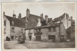 Quimper 29  Belle Carte Glacée Non Circulée La Place Au Berre Du Pot  Café - Quimper