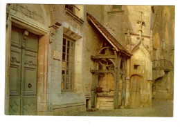 Château De CHATEAUNEUF (21) - Façade Sur La Cour Avec Accès Au Logis Principal - Autres & Non Classés