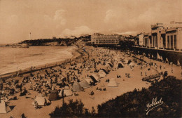 CPA 64 BIARRITZ La Grande Plage - Biarritz