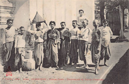 Cambodge - PHNOM PENH - Domesticité Du Palais (Femmes) - Ed. P. Dieulefils 1644 - Cambogia