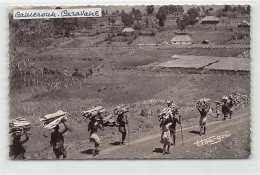 Cameroun - DSCHANG - Caravane De Porteurs Allant Au Marché - Ed. R. Guerpillon 24 - Kameroen