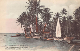 Polynésie - ARCHIPEL DES TUAMOTUS - Un Village De Plongeurs De Nacres - Pêcheurs De Perles - Pearl Divers - Ed. R.P. 27 - Polynésie Française