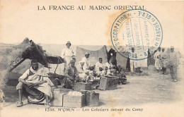 La France Au Maroc Oriental - M'ÇOUN - Les Cafetiers Autour Du Camp - Ed. N. Boumendil (Taourit) 1230 - Otros & Sin Clasificación