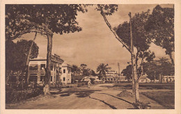Cameroun - DOUALA - Palais De Justice Et Pagode - Ed. Goethe 3022 - Kamerun