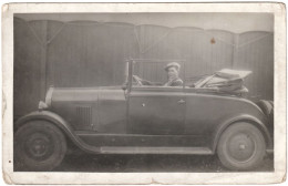 CPA AUTOMOBILES. CARTE PHOTO VOITURE - Passenger Cars