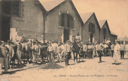 Dinan * Quartier Beaumanoir ( 13ème Régiment De Hussards ) * Le Pansage * Chevaux - Dinan