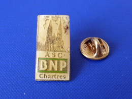 Pin's Banque BNP - ASC De Chartres - Amicale Sportive Et Culturelle - Cathédrale Eglise (HA44) - Banken