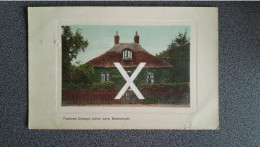 BEXLEY HEATH THATCHED COTTAGE UPTON LANE OLD COLOUR POSTCARD KENT NOW LONDON - Sonstige & Ohne Zuordnung