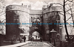 R111009 The Middle Tower. Tower Of London. Gale And Polden - Sonstige & Ohne Zuordnung