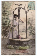 CPA - JEUNE FILLE TIRANT DE L'EAU À UN PUITS SIGNÉ AU HAUT GAUCHE MARIE (2194)_CP589 - Prénoms