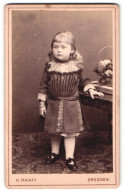Fotografie H. Ranft, Dresden, Marien-Strasse 12, Portrait Kleines Mädchen Im Hübschen Kleid  - Personnes Anonymes