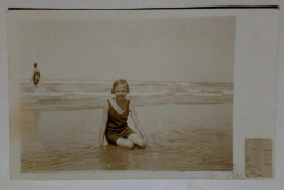 PH - Fille Se Baignant Dans La Mer. - Anonyme Personen