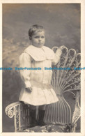 R111387 Old Postcard. Child. D. Ibbotson - Welt
