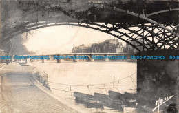 R112434 Sous Les Ponts De Paris. Le Pont Neuf Vu Du Pont Des Arts. Marco. 1948 - Welt