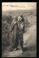 CPA Boulogne-sur-Mer, Vieux Loup Rentrant Ses Filets, Pêcheur Schleppt Sein Netz Heim  - Boulogne Sur Mer