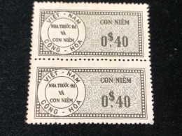 Vietnam South Wedge Before 1975( 0 $ 40 The Wedge Has Not Been Used Yet) 2 Pcs 2 Stamps Quality Good - Verzamelingen