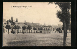 CPA Montoire-sur-le-Loir, La Grande Place Et Le Kiosque  - Montoire-sur-le-Loir