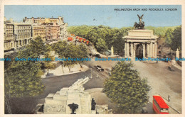 R111536 Wellington Arch And Piccadilly. London. 1955 - Other & Unclassified
