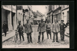 CPA Soissons, Prisonniers Allemands Dans La Rue, Guerre De 1914  - Soissons