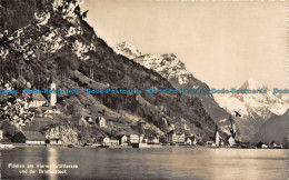 R112626 Fluelen Am Vierwaldstattersee Und Der Bristenstock. Photoglob. 1950 - Mundo