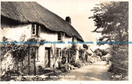 R111584 Cornish Cottages. The Lizard. Valentine. RP - Welt
