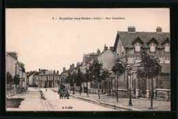 CPA Romilly-sur-Seine, Rue Gambetta  - Romilly-sur-Seine