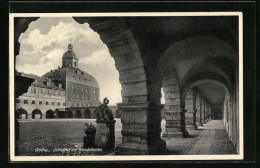 AK Gotha, Schlosshof Mit Wandelhallen  - Gotha