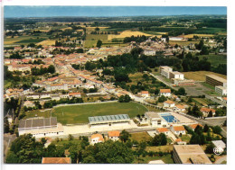 JONZAC La Piscine Et Le Lycée - Jonzac
