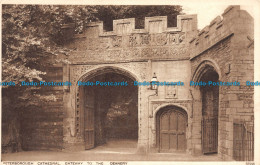 R111785 Peterborough Cathedral Gateway To The Deanery. Photochrom. No 32544 - Mundo