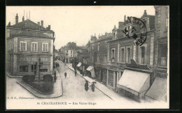 CPA Châteauroux, Rue Victor-Hugo, Vue De La Rue  - Autres & Non Classés