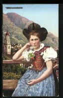 Cartolina Merano, Italienerin In Tracht  - Non Classificati