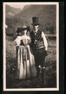 Cartolina Paar In Tracht, Costumi Di Siusi Allo Sciliar  - Unclassified