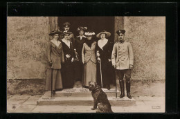 AK Herzog Ernst August Von Braunschweig Mit Gemahlin Im Kreise Ihrer Verwandten  - Familles Royales