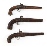 Three Decorative Continental Percussion Pistols - Armas De Colección
