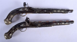 A PAIR OF 19TH CENTURY SYRIAN OTTOMAN TURKISH DUELLING - Armas De Colección