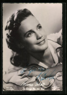 AK Schauspielerin Maria Schell Mit Lieblichem Lächeln, Originalautograph  - Acteurs