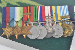 Line Of 9 War WW2 Medals And Matching Miniatures Set In Frame Awarded Originals - Autres & Non Classés