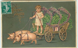 N°10737 - Carte Fantaisie Gaufrée - Bonne Année - Enfant Et Attelage De Cochons - 1er Janvier - New Year