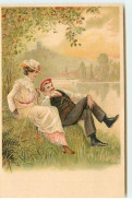 N°16348 - Carte Gaufrée - Couple Flirtant Au Bord De L'eau - Otros & Sin Clasificación