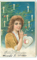 N°17430 - Fröhliche Weihnachten - Jeune Femme Devant Un Sapin Décoré De Bougie - Sonstige & Ohne Zuordnung