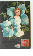 N°12895 - Carte Gaufrée - Enfant Dans Des Fleurs Bleues - Autres & Non Classés