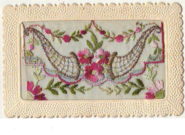 N°7655 - Carte Brodée Avec Rabat - Deux Cornes D'Abondance Dorées Avec Des Fleurs - Embroidered