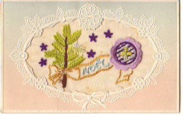 N°23951 - Carte Brodée - Noël - Sapin - Brodées